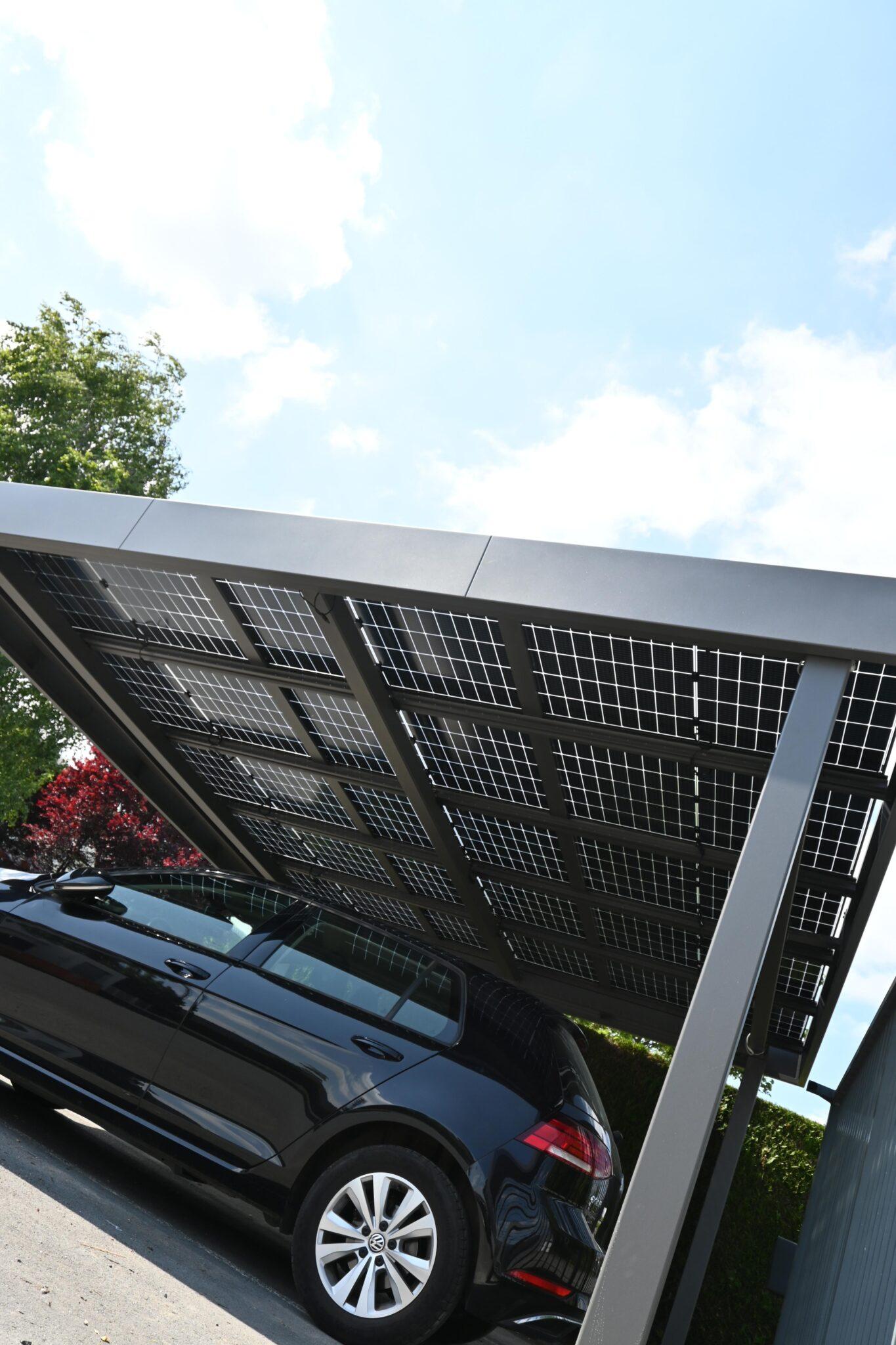 carport avec panneaux solaires